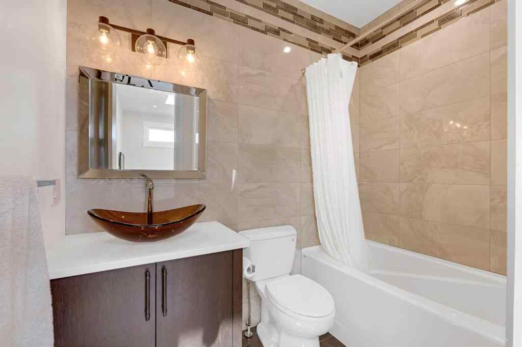 MLS® A2265225 - 2635 29 Street SW in Killarney/Glengarry Calgary, Residential