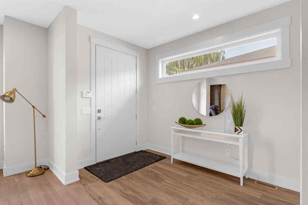 MLS® A2265225 - 2635 29 Street SW in Killarney/Glengarry Calgary, Residential