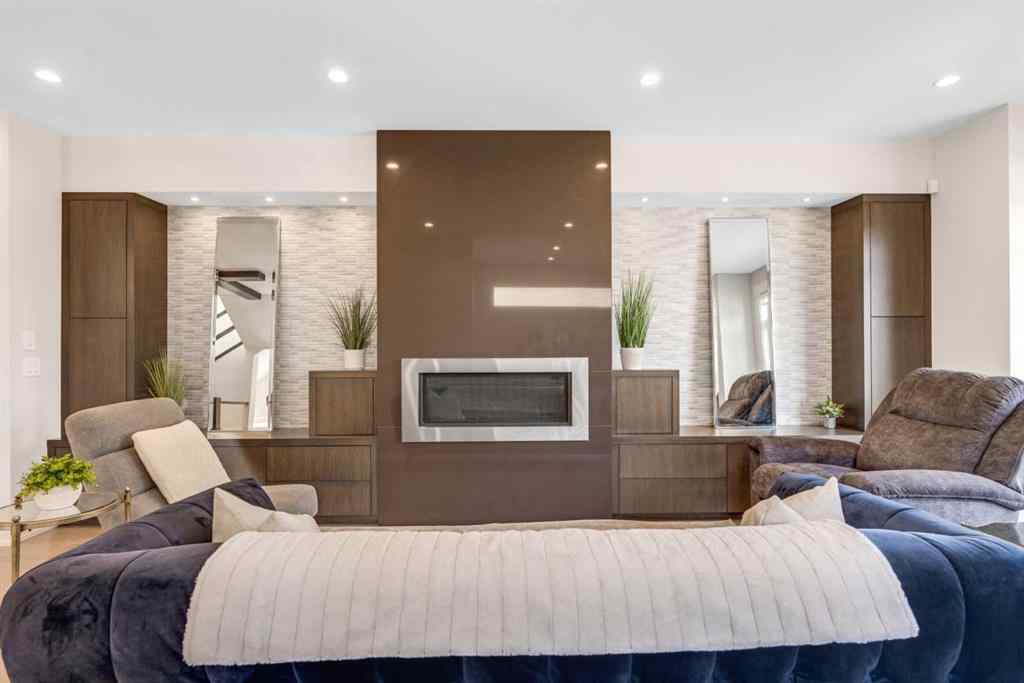 MLS® A2265225 - 2635 29 Street SW in Killarney/Glengarry Calgary, Residential