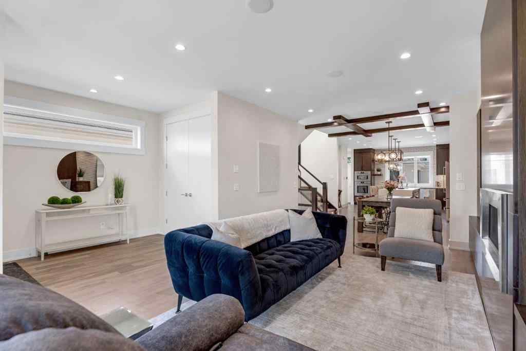 MLS® A2265225 - 2635 29 Street SW in Killarney/Glengarry Calgary, Residential