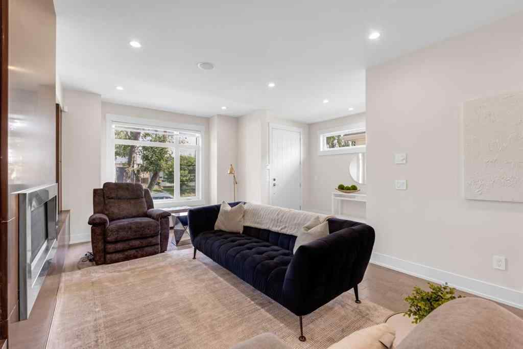 MLS® A2265225 - 2635 29 Street SW in Killarney/Glengarry Calgary, Residential