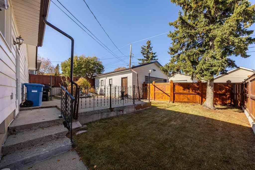 MLS® A2265233 - 7031 Hunterbow Crescent NW in Huntington Hills Calgary, Residential