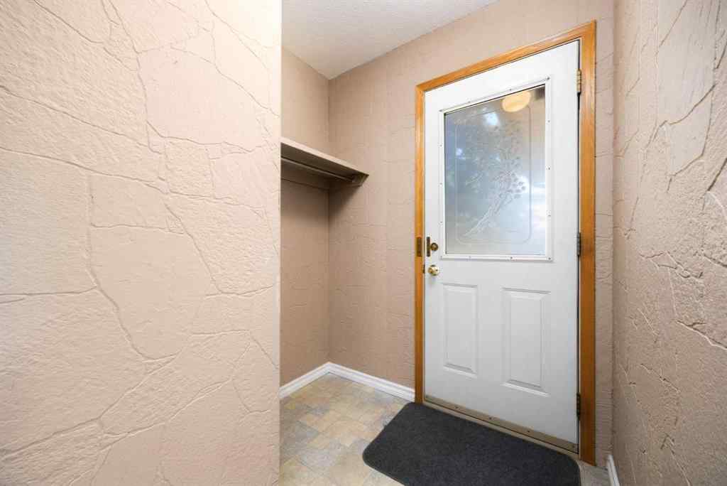 MLS® A2265233 - 7031 Hunterbow Crescent NW in Huntington Hills Calgary, Residential