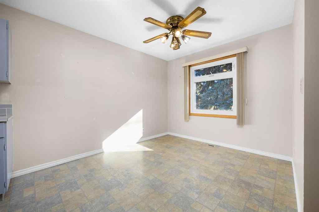 MLS® A2265233 - 7031 Hunterbow Crescent NW in Huntington Hills Calgary, Residential