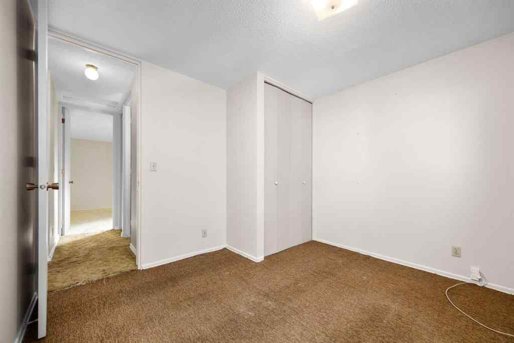 MLS® A2265233 - 7031 Hunterbow Crescent NW in Huntington Hills Calgary, Residential