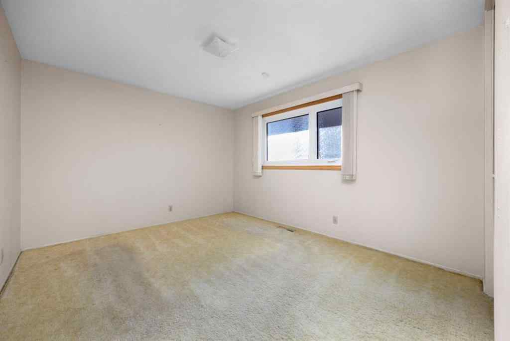 MLS® A2265233 - 7031 Hunterbow Crescent NW in Huntington Hills Calgary, Residential