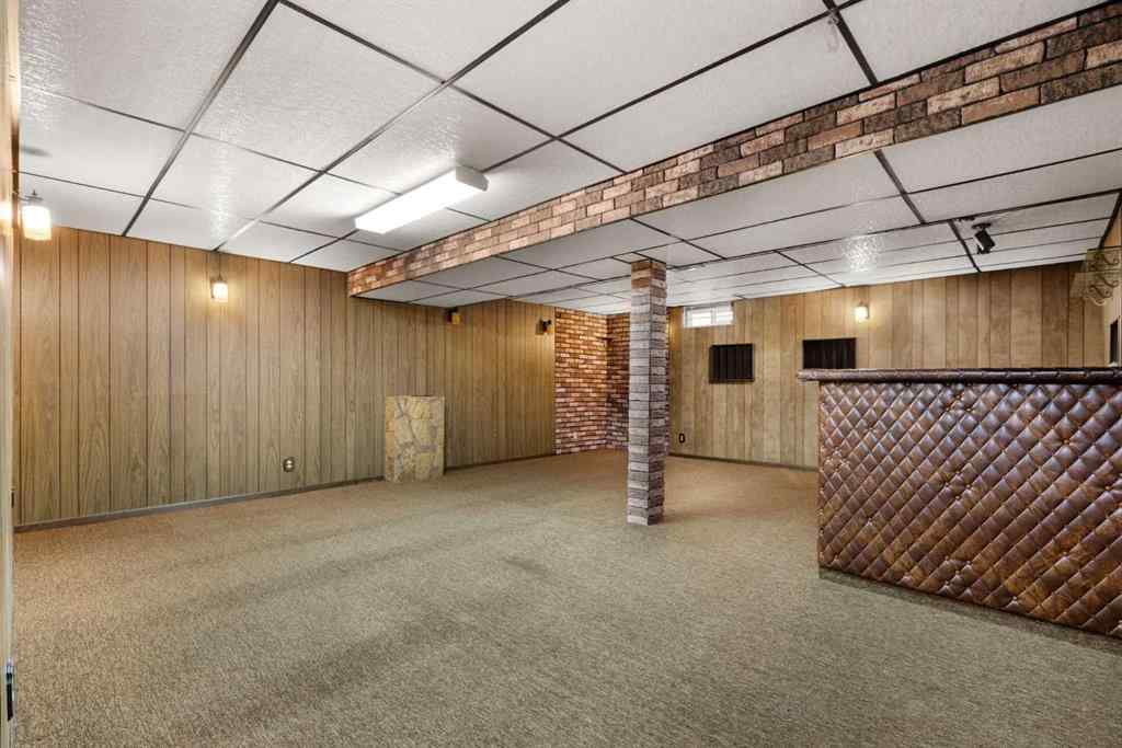 MLS® A2265233 - 7031 Hunterbow Crescent NW in Huntington Hills Calgary, Residential