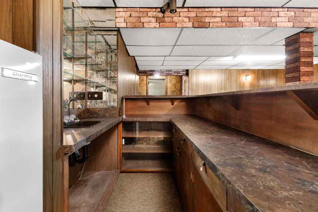 MLS® A2265233 - 7031 Hunterbow Crescent NW in Huntington Hills Calgary, Residential