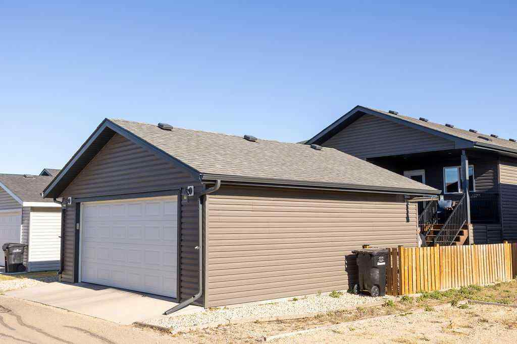 MLS® A2265234 - 4420 74 Street  in West Park Camrose, Residential