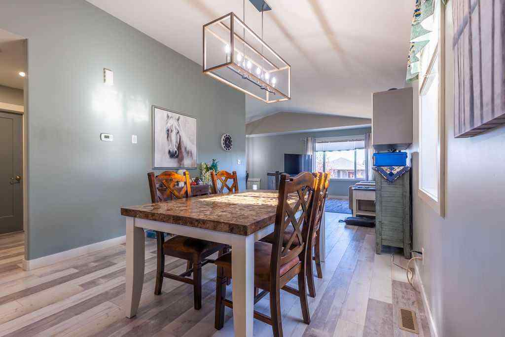 MLS® A2265234 - 4420 74 Street  in West Park Camrose, Residential