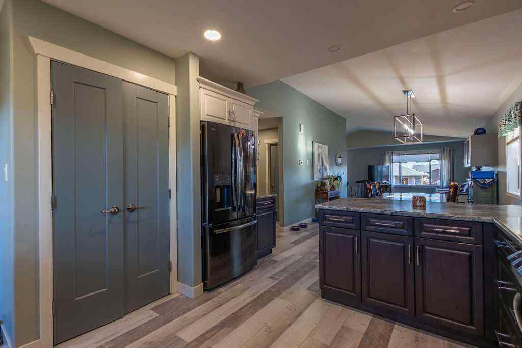 MLS® A2265234 - 4420 74 Street  in West Park Camrose, Residential