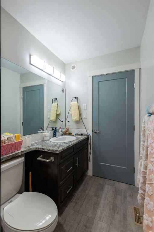 MLS® A2265234 - 4420 74 Street  in West Park Camrose, Residential