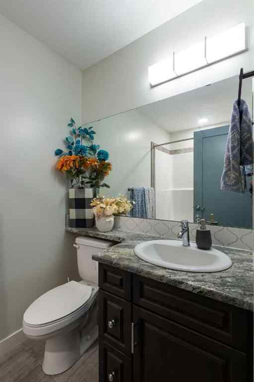 MLS® A2265234 - 4420 74 Street  in West Park Camrose, Residential