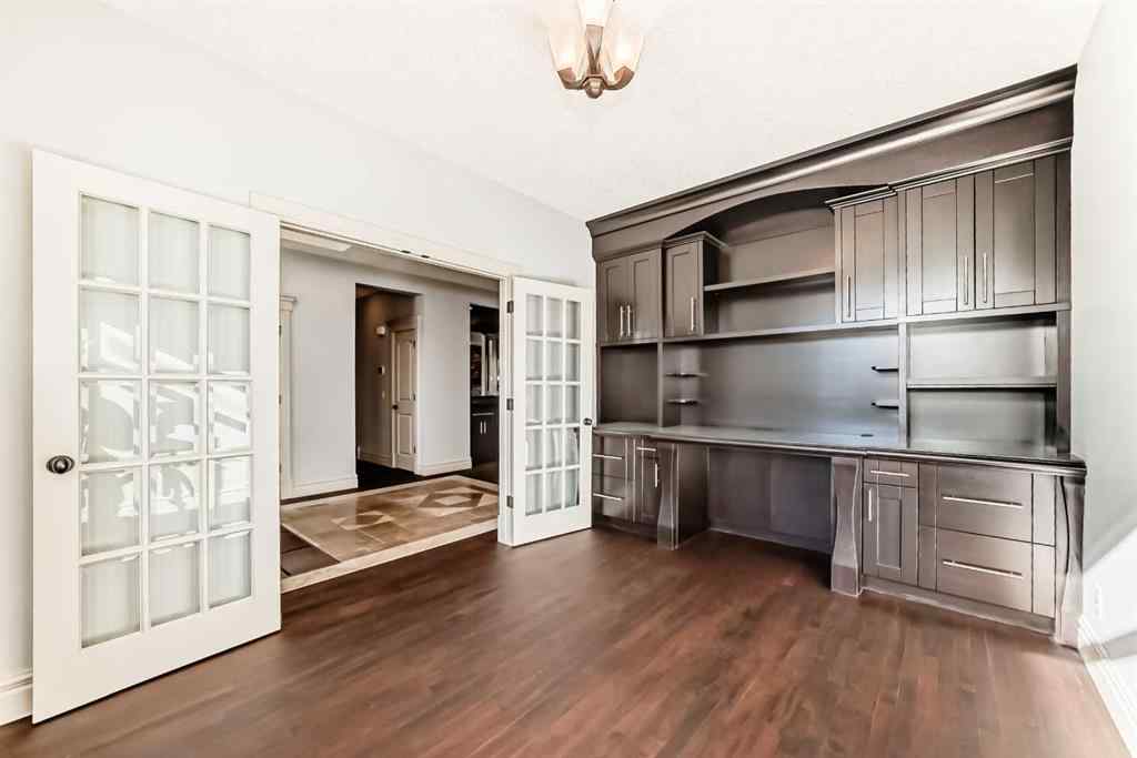 MLS® A2265246 - 38 Aspen Meadows Park SW in Aspen Woods Calgary, Residential