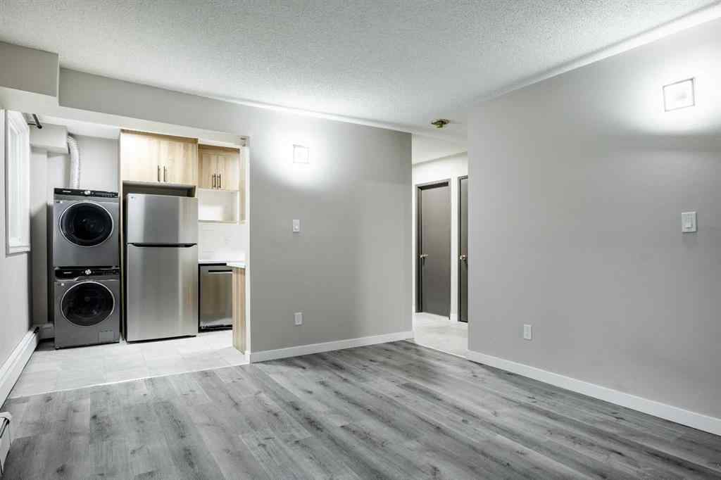MLS® A2265250 - 1121 37 Street SW in Rosscarrock Calgary, Commercial