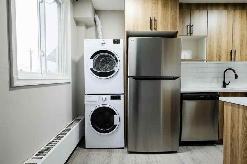 MLS® A2265250 - 1121 37 Street SW in Rosscarrock Calgary, Commercial