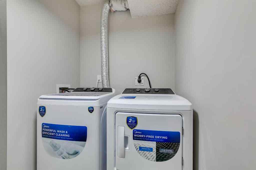 MLS® A2265250 - 1121 37 Street SW in Rosscarrock Calgary, Commercial