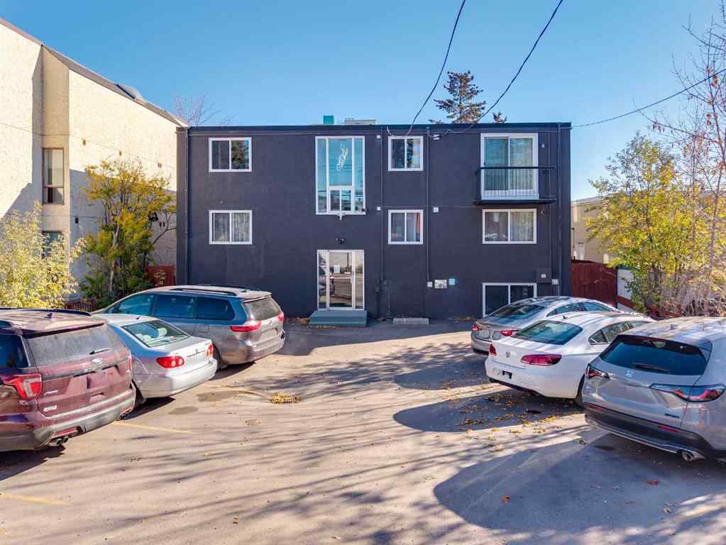 MLS® A2265250 - 1121 37 Street SW in Rosscarrock Calgary, Commercial