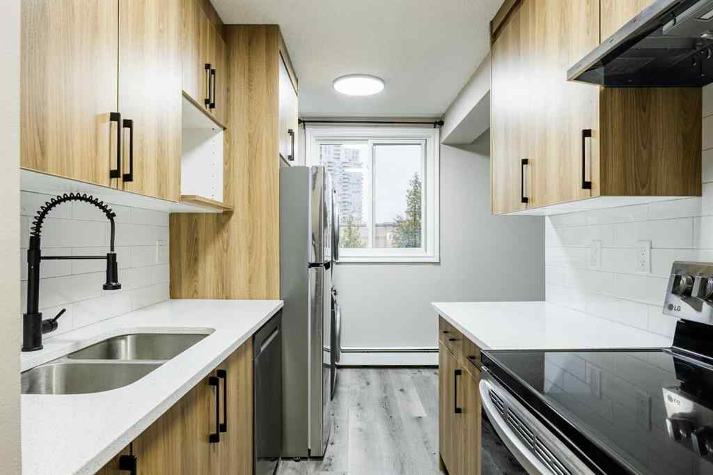 MLS® A2265250 - 1121 37 Street SW in Rosscarrock Calgary, Commercial