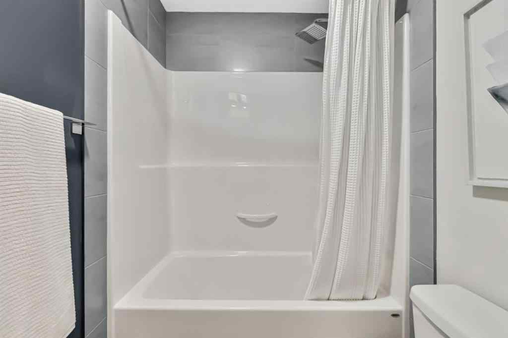 MLS® A2265252 - 159 Auburn Sound Circle SE in Auburn Bay Calgary, Residential