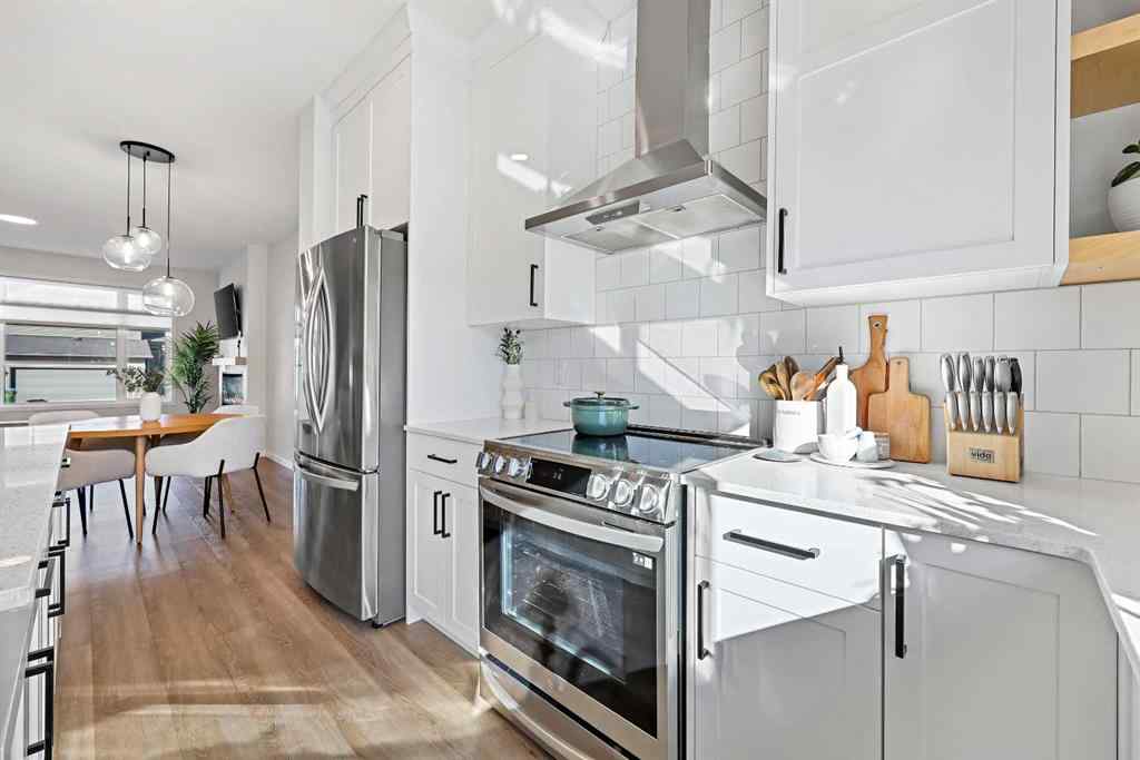 MLS® A2265256 - 511 Wolf Creek Way SE in Wolf Willow Calgary, Residential