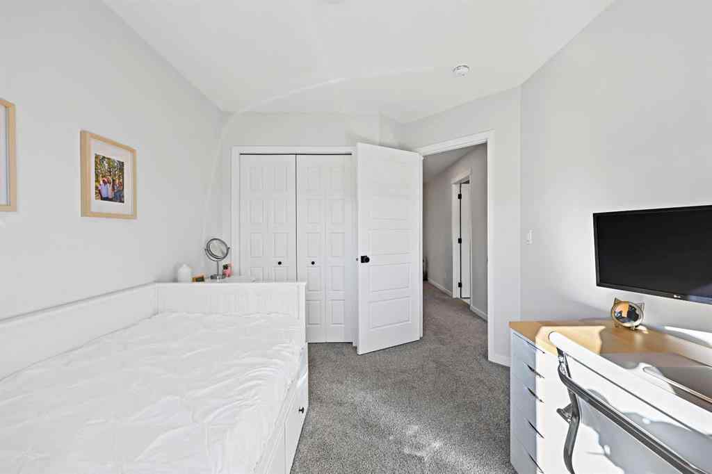 MLS® A2265256 - 511 Wolf Creek Way SE in Wolf Willow Calgary, Residential