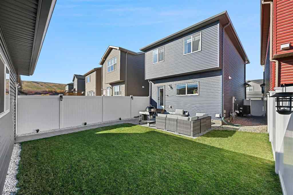 MLS® A2265256 - 511 Wolf Creek Way SE in Wolf Willow Calgary, Residential