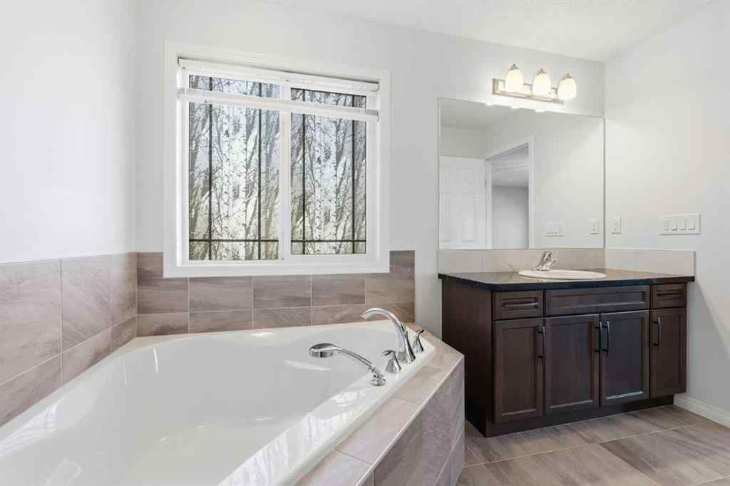 MLS® A2265259 - 5 Osborne Gate SW in South Windsong Airdrie, Residential