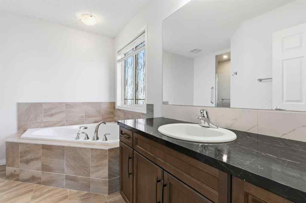 MLS® A2265259 - 5 Osborne Gate SW in South Windsong Airdrie, Residential