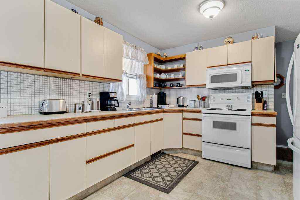 MLS® A2265263 - 4638 50 Avenue  in NONE Bentley, Residential