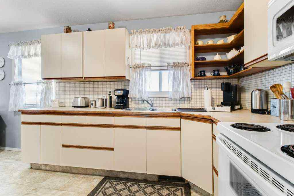 MLS® A2265263 - 4638 50 Avenue  in NONE Bentley, Residential