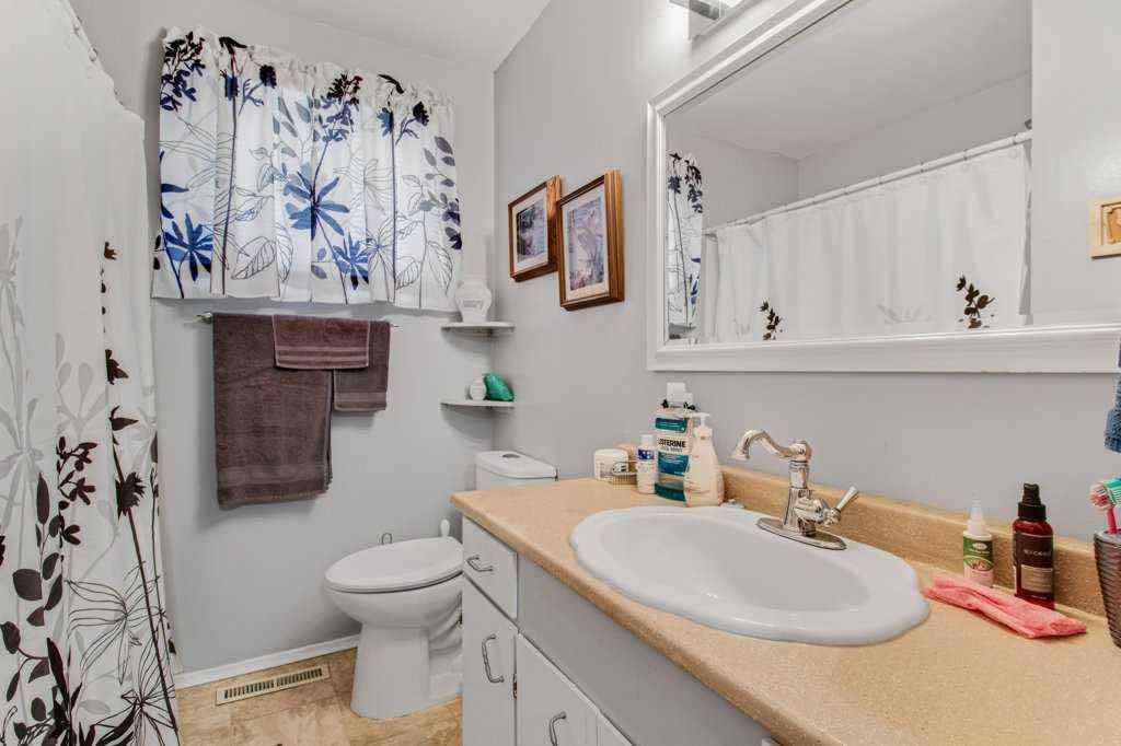 MLS® A2265263 - 4638 50 Avenue  in NONE Bentley, Residential