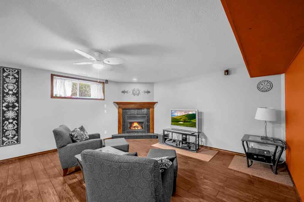 MLS® A2265272 - 303 1 Street  in NONE Irricana, Residential