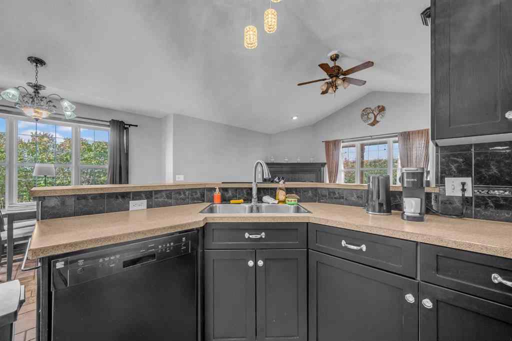 MLS® A2265272 - 303 1 Street  in NONE Irricana, Residential