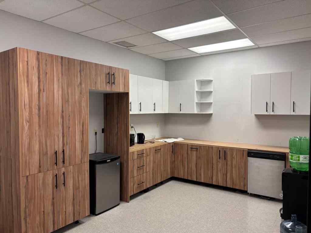 MLS® A2265278 - Unit #3 6143 4 Street SE in Manchester Industrial Calgary, Commercial