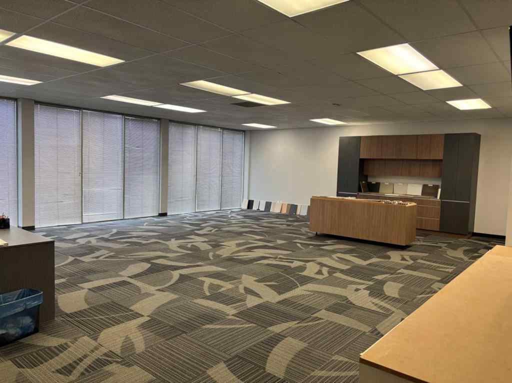 MLS® A2265278 - Unit #3 6143 4 Street SE in Manchester Industrial Calgary, Commercial