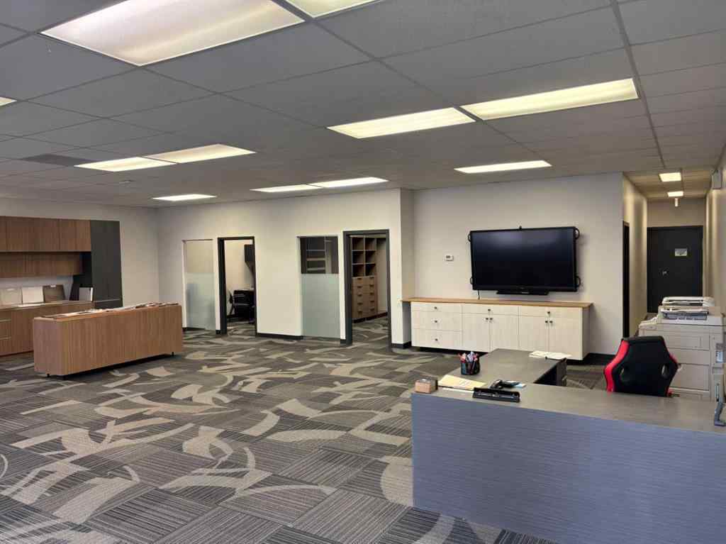 MLS® A2265278 - Unit #3 6143 4 Street SE in Manchester Industrial Calgary, Commercial