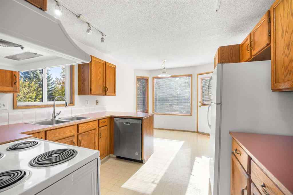 MLS® A2265282 - 51 Macewan Park Rise NW in MacEwan Glen Calgary, Residential