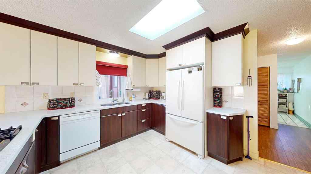 MLS® A2265285 - 235 5 Street SE in NONE Redcliff, Residential