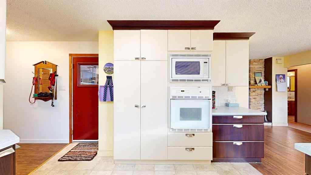 MLS® A2265285 - 235 5 Street SE in NONE Redcliff, Residential