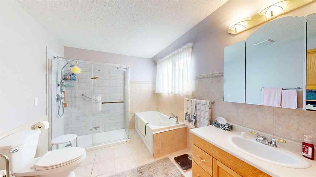 MLS® A2265285 - 235 5 Street SE in NONE Redcliff, Residential