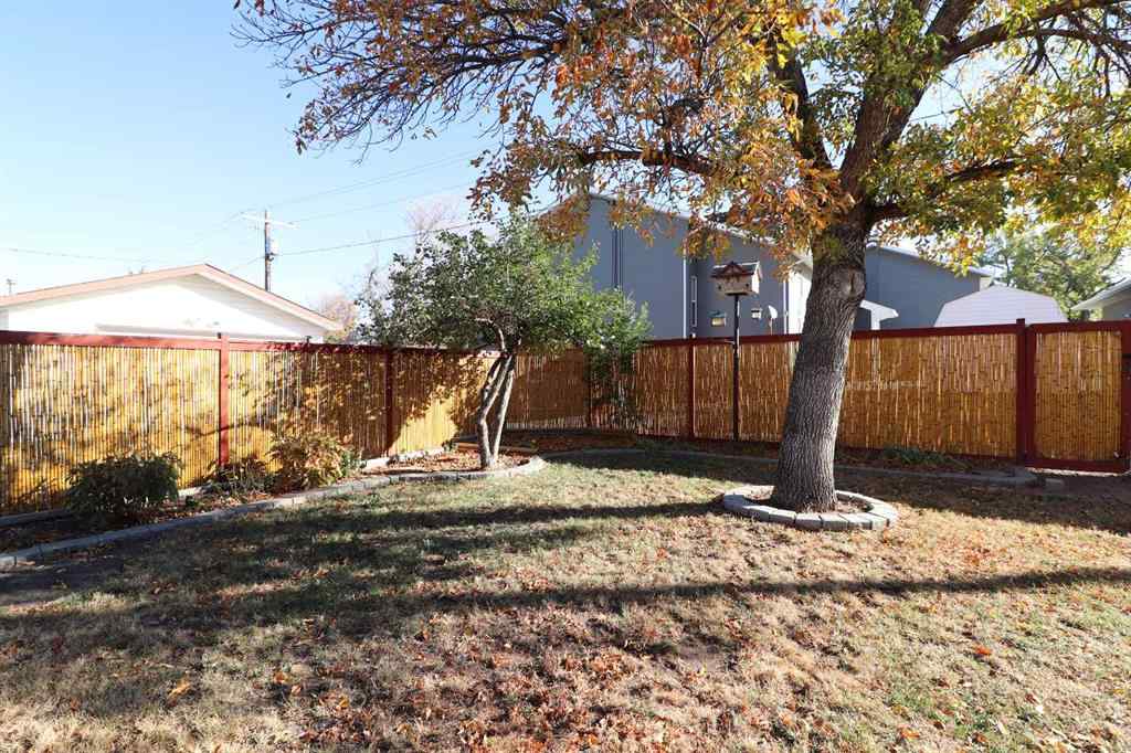 MLS® A2265285 - 235 5 Street SE in NONE Redcliff, Residential