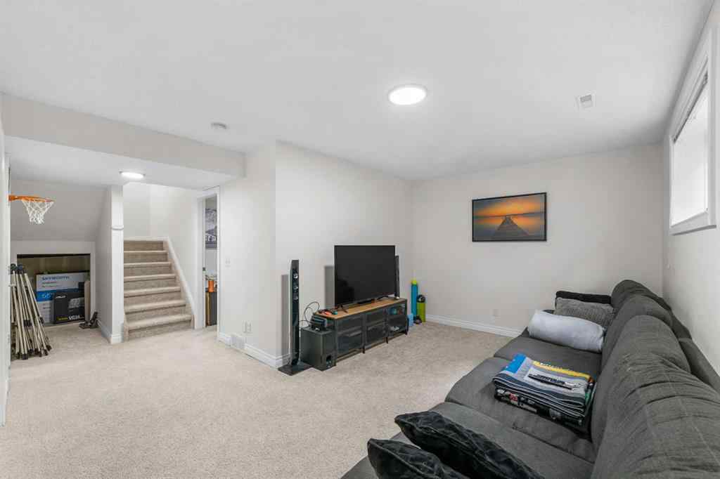 MLS® A2265294 - 27 Cedarwood Lane SW in Cedarbrae Calgary, Residential