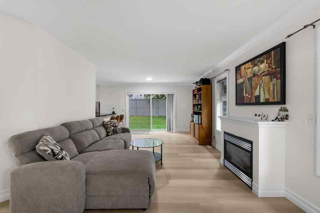 MLS® A2265294 - 27 Cedarwood Lane SW in Cedarbrae Calgary, Residential