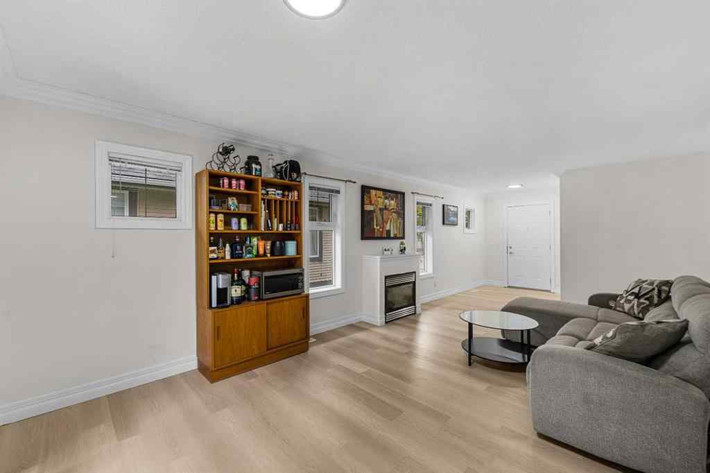 MLS® A2265294 - 27 Cedarwood Lane SW in Cedarbrae Calgary, Residential