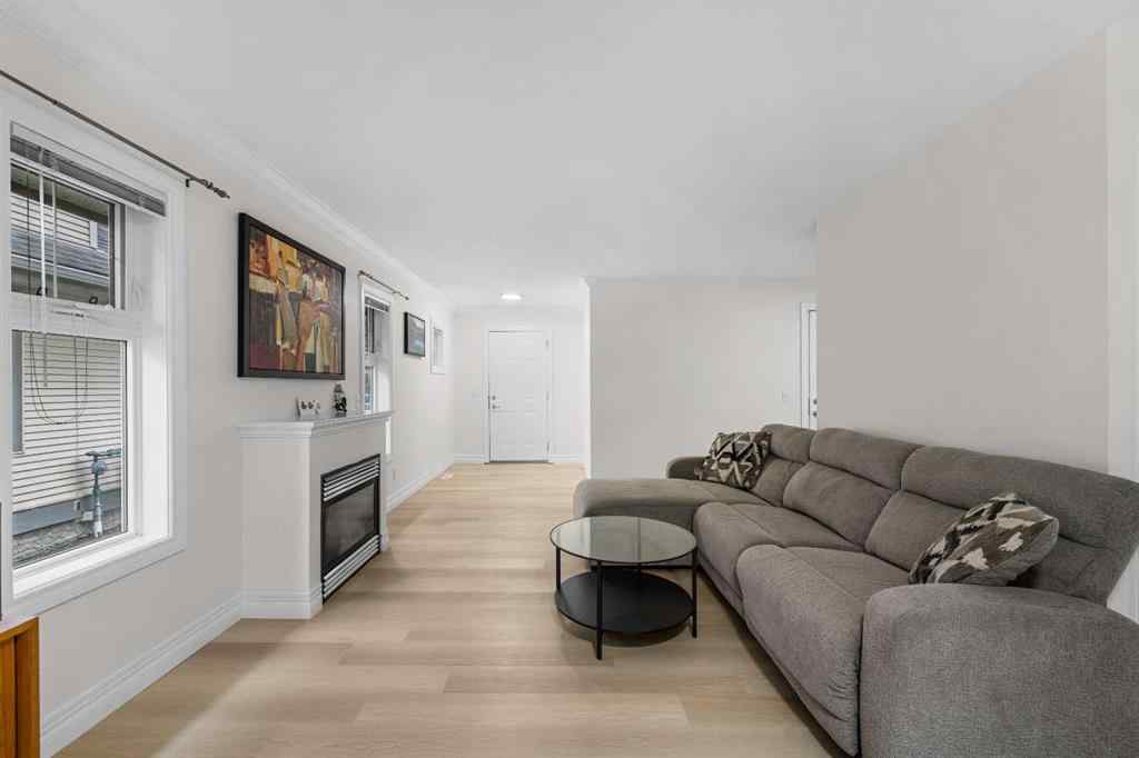 MLS® A2265294 - 27 Cedarwood Lane SW in Cedarbrae Calgary, Residential