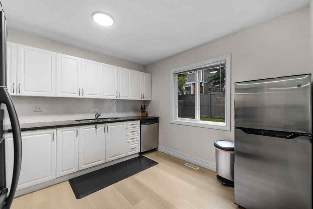 MLS® A2265294 - 27 Cedarwood Lane SW in Cedarbrae Calgary, Residential