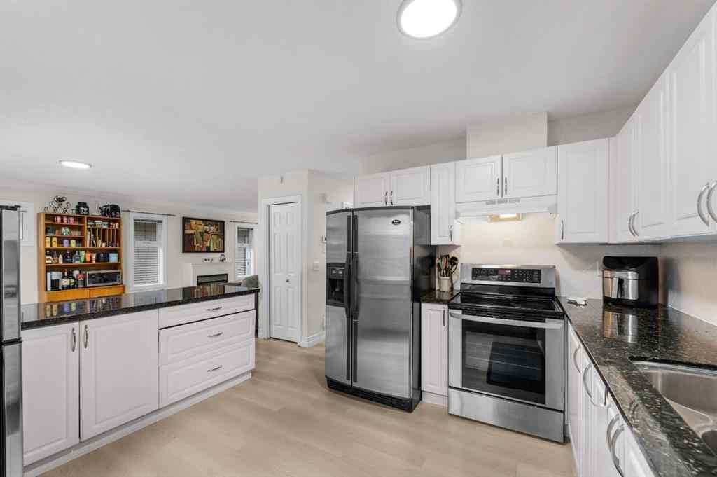 MLS® A2265294 - 27 Cedarwood Lane SW in Cedarbrae Calgary, Residential