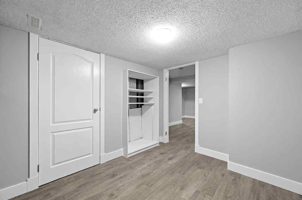 MLS® A2265295 - 128 Castlegreen Close NE in Castleridge Calgary, Residential