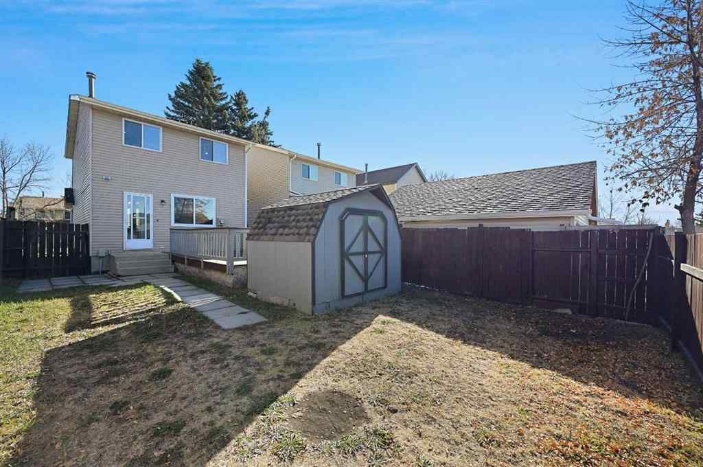MLS® A2265295 - 128 Castlegreen Close NE in Castleridge Calgary, Residential